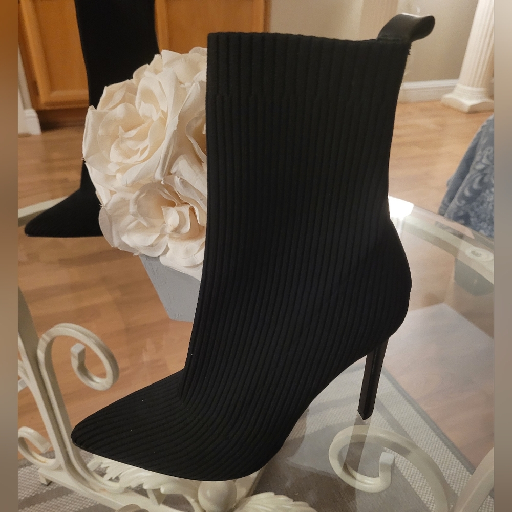 Brand NEW Steve Madden Boots